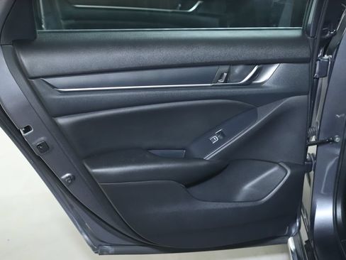 Used 2020 Honda Accord EX image 13