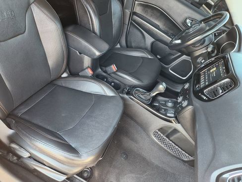 Used 2020 Jeep Compass Limited AWD/4WD image 11
