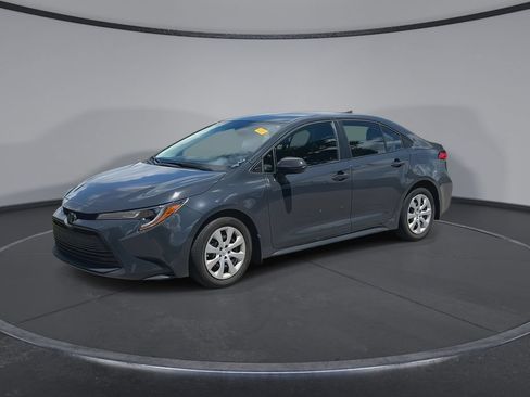 Used 2024 Toyota Corolla LE FWD image 4