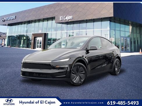 Used 2026 Tesla Model Y 2WD image 1