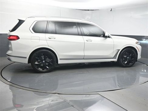 Used 2021 BMW X7 xDrive40i image 8