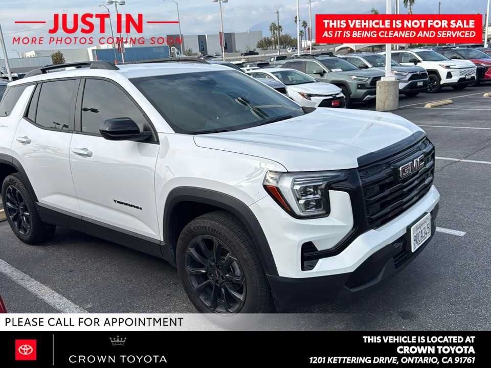 Used 2026 GMC Terrain Elevation w/ Black Edition FWD image 3