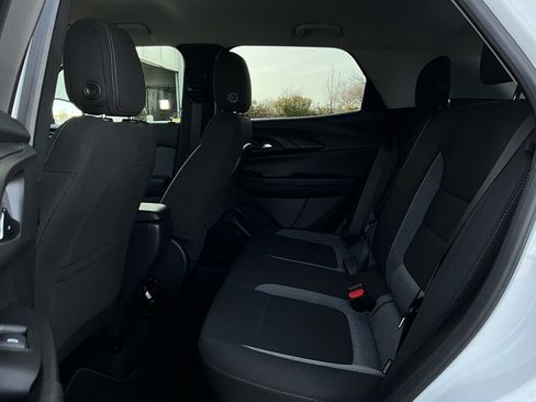 Used 2025 Chevrolet TrailBlazer LT image 11