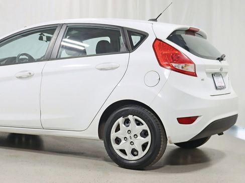 Used 2013 Ford Fiesta SE image 10
