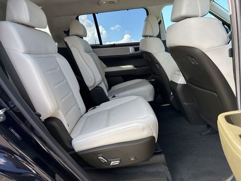 Used 2024 Hyundai Santa Fe Calligraphy AWD/4WD image 10