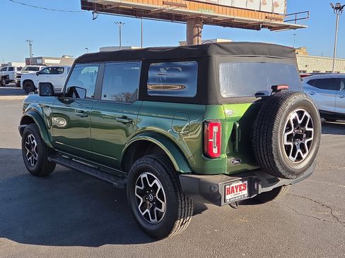 Used 2022 Ford Bronco Outer Banks image 3