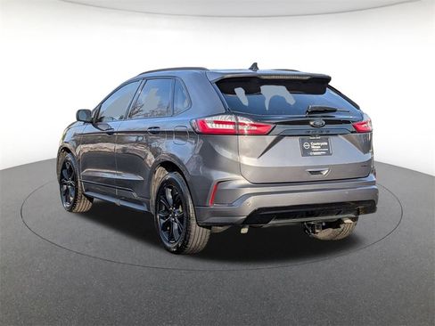 Used 2022 Ford Edge SE w/ Black Appearance Package image 7