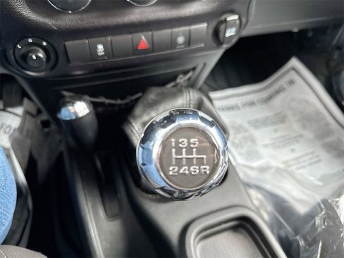 Used 2016 Jeep Wrangler Unlimited Sahara w/ Connectivity Group image 15