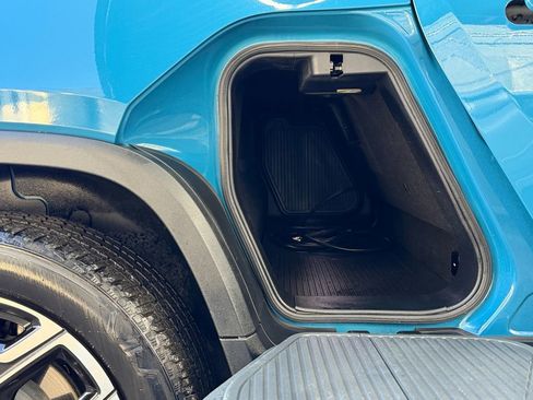 Used 2022 Rivian R1T Launch Edition image 16