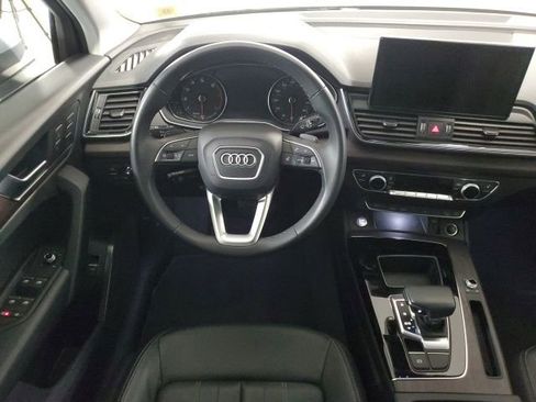 Used 2023 Audi Q5 2.0T Premium w/ Convenience Package image 16