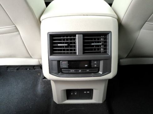 Used 2021 Volkswagen Atlas SE w/ Panoramic Sunroof Package FWD image 28