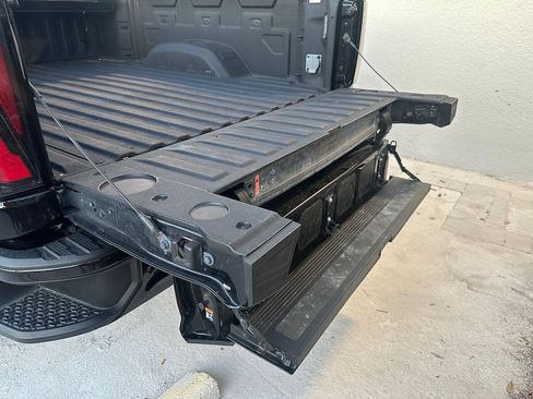 Used 2024 GMC Sierra 2500 AT4 w/ AT4 Premium Plus Package AWD/4WD image 20