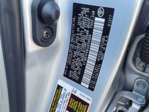 Used 2012 Toyota Camry XLE image 17