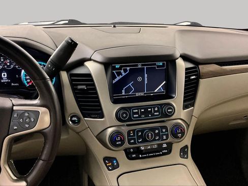 Certified 2020 GMC Yukon Denali w/ Denali Premium Package AWD/4WD image 7