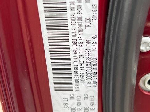 Used 2018 RAM 3500 Laramie image 32