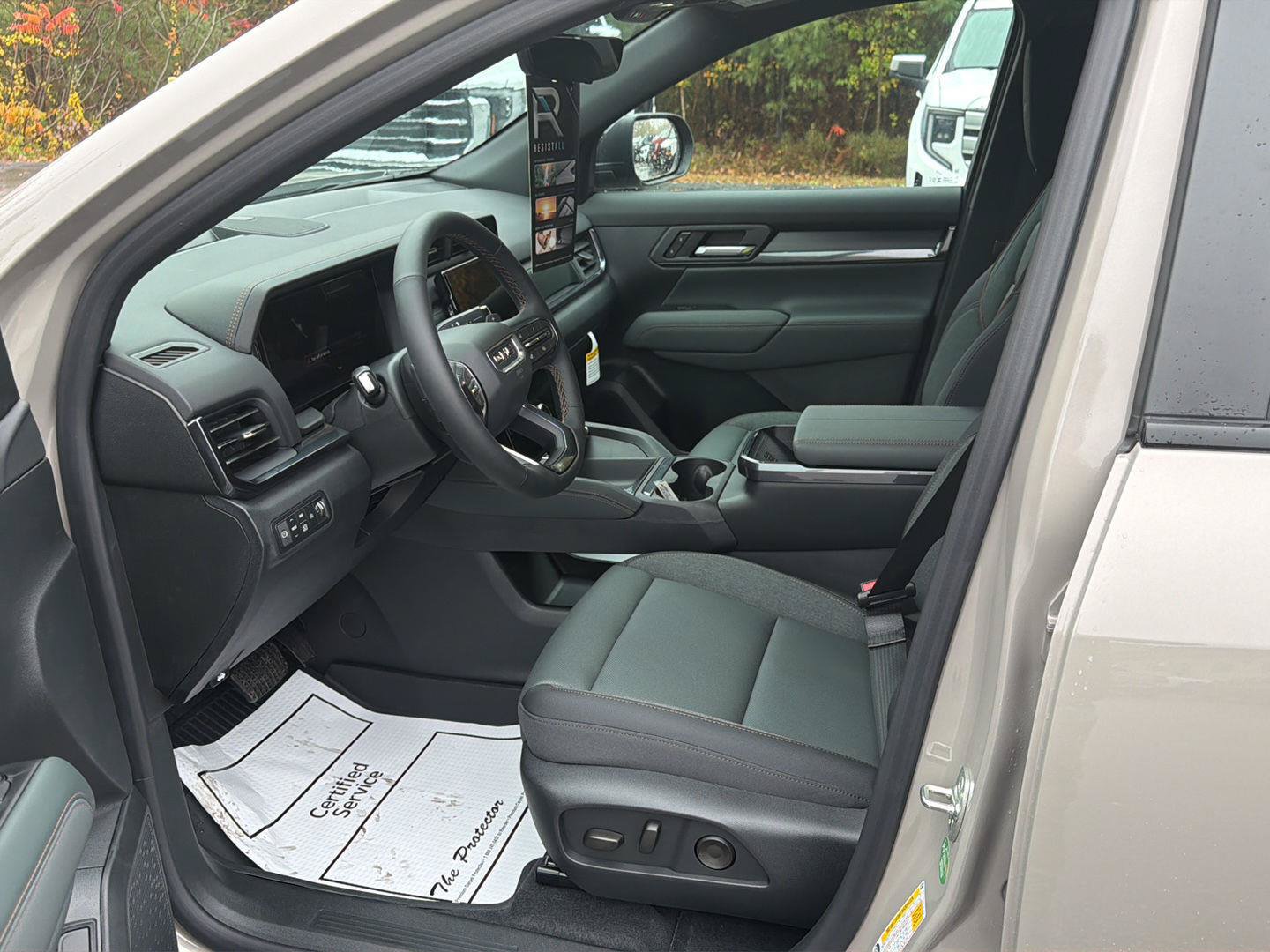 New 2027 GMC Terrain AT4 w/ Convenience Package III AWD/4WD image 9