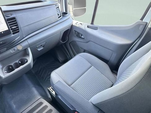 New 2026 Ford Transit 250 148 Medium Roof RWD image 29