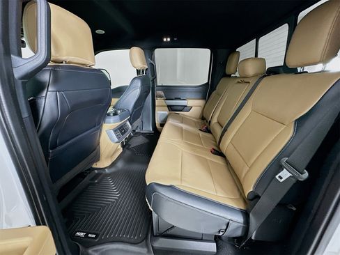 Used 2023 Ford F350 Lariat w/ Lariat Ultimate Package image 26