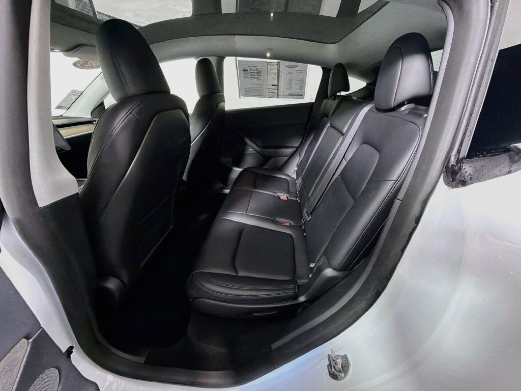 Used 2025 Tesla Model Y Long Range AWD/4WD image 24
