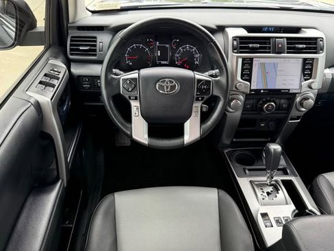 Used 2023 Toyota 4Runner SR5 Premium w/ Moonroof Package AWD/4WD image 24