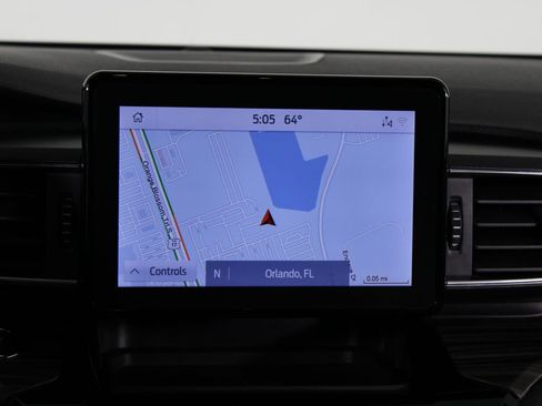 Used 2021 Ford Explorer Limited w/ Equipment Group 301A image 6