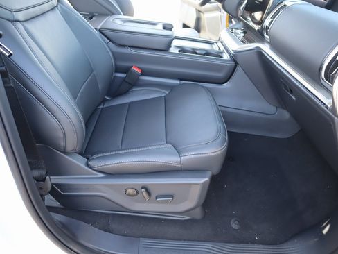 New 2025 Ford Expedition Platinum w/ Driver's Package image 13