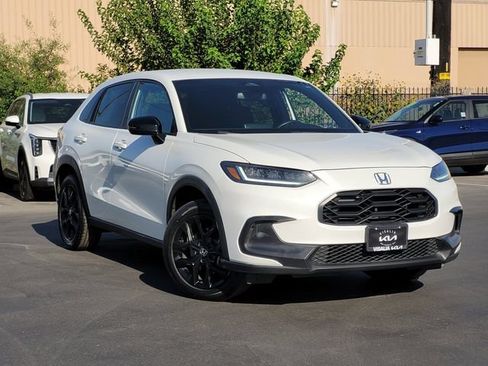 Used 2024 Honda HR-V Sport image 2