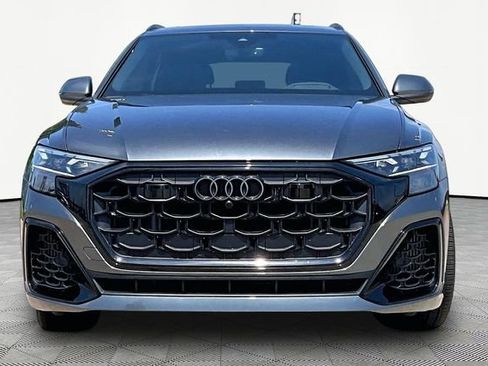 Used 2025 Audi Q8 Prestige w/ Prestige Package AWD/4WD image 3