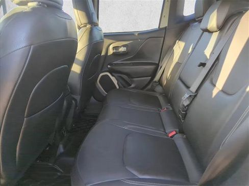 Used 2016 Jeep Renegade Limited image 15