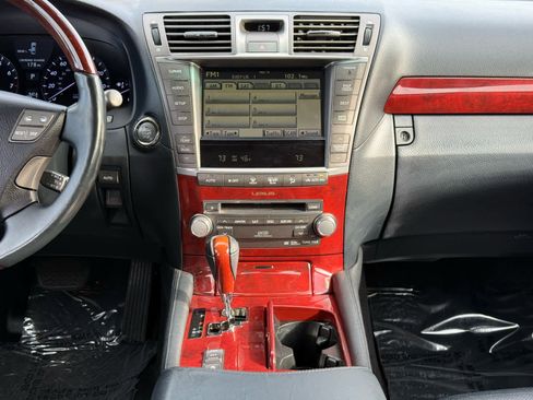 Used 2012 Lexus LS 460 AWD image 13