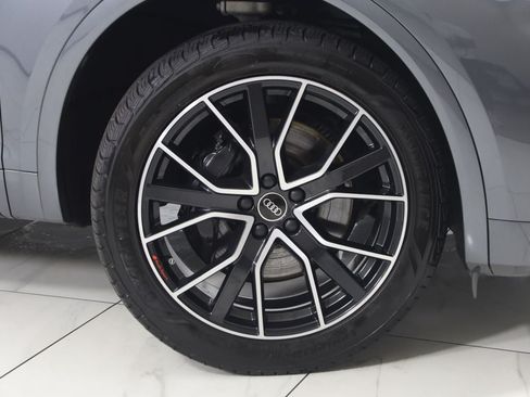 Used 2023 Audi SQ5 Premium Plus w/ Premium Plus Package AWD/4WD image 16