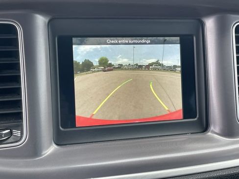 Used 2022 Dodge Charger SXT RWD image 17