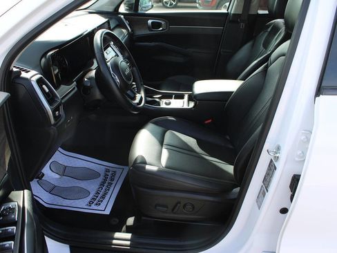 Used 2022 Kia Sorento S w/ Panoramic Sunroof Package image 10