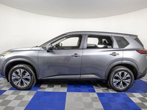 Used 2022 Nissan Rogue SV image 8