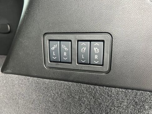 Certified 2025 Cadillac XT6 Premium Luxury image 20