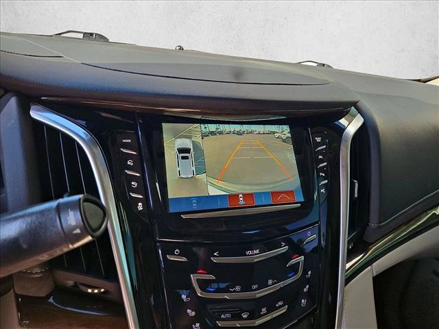 Used 2019 Cadillac Escalade Premium Luxury AWD/4WD image 14