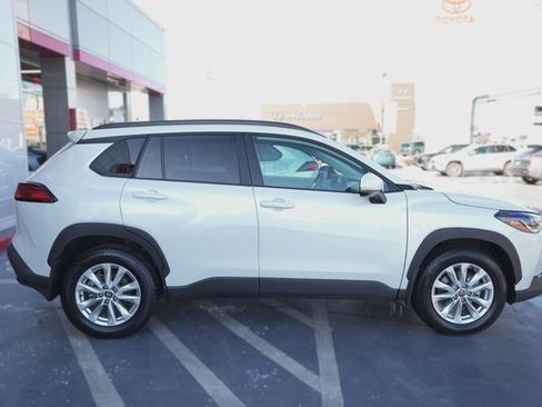 Certified 2023 Toyota Corolla Cross LE image 6