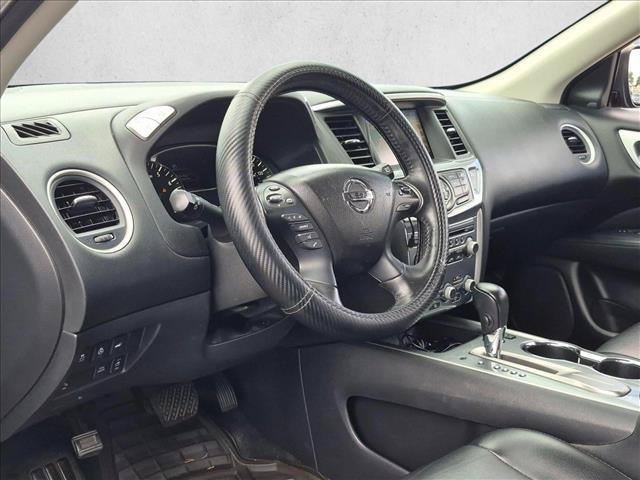 Used 2020 Nissan Pathfinder SL FWD image 8