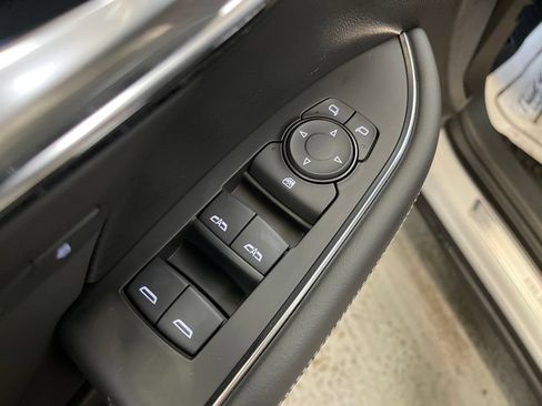 Used 2026 Buick Envision Preferred AWD/4WD image 16