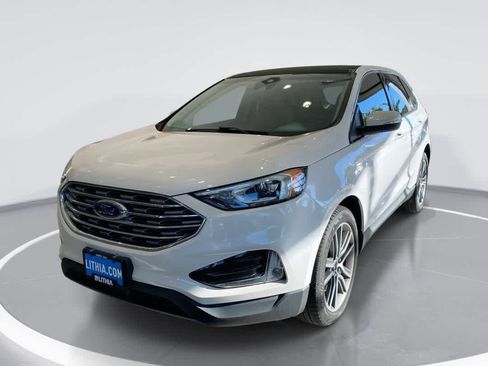 Used 2019 Ford Edge Titanium w/ Class II Trailer Tow Package AWD/4WD image 1