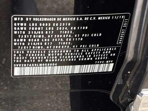 Used 2020 Volkswagen Tiguan SE w/ Panoramic Sunroof Package image 21