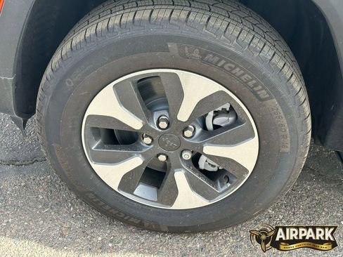 New 2023 Jeep Grand Cherokee 4WD 4xe image 10