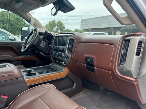 Used 2016 Chevrolet Silverado 3500 High Country w/ Duramax Plus Package AWD/4WD image 18