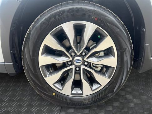 New 2025 Subaru Outback Limited image 9