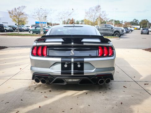 Used 2020 Ford Mustang Shelby GT500 w/ Technology Package image 9