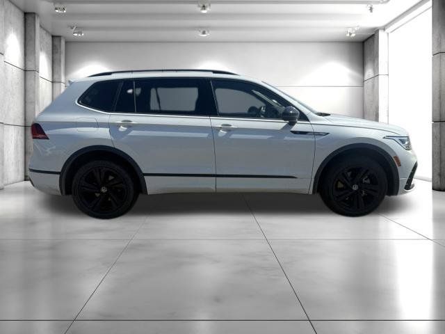 Used 2024 Volkswagen Tiguan SE R-Line AWD/4WD image 5