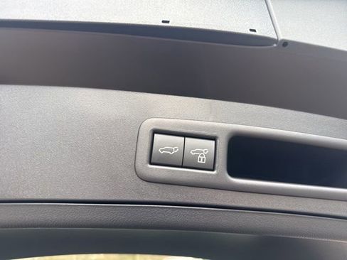 Used 2025 Lexus UX 300h AWD image 35