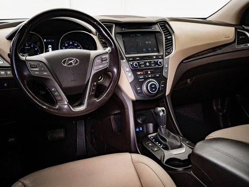 Used 2017 Hyundai Santa Fe Sport image 4