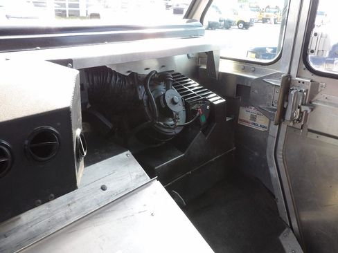 Used 2014 Ford E-350 and Econoline 350 Super Duty w/ A/C Prep Package RWD image 15
