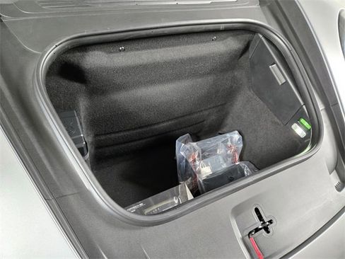 Used 2025 Porsche 911 Carrera image 24